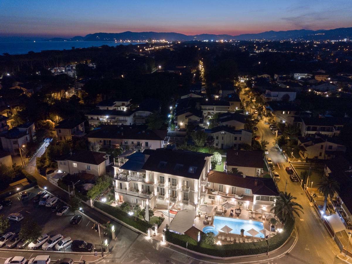 Hotel Luna Marina di Massa Exterior photo